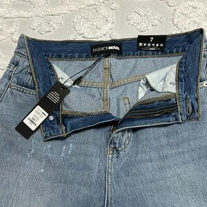 Blue jeans, new , size 7, FashionNova brand